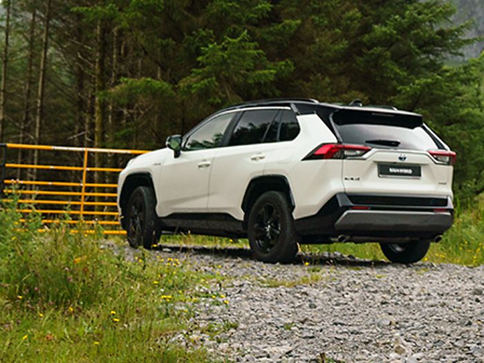 Toyota self charging hybrid hotsell